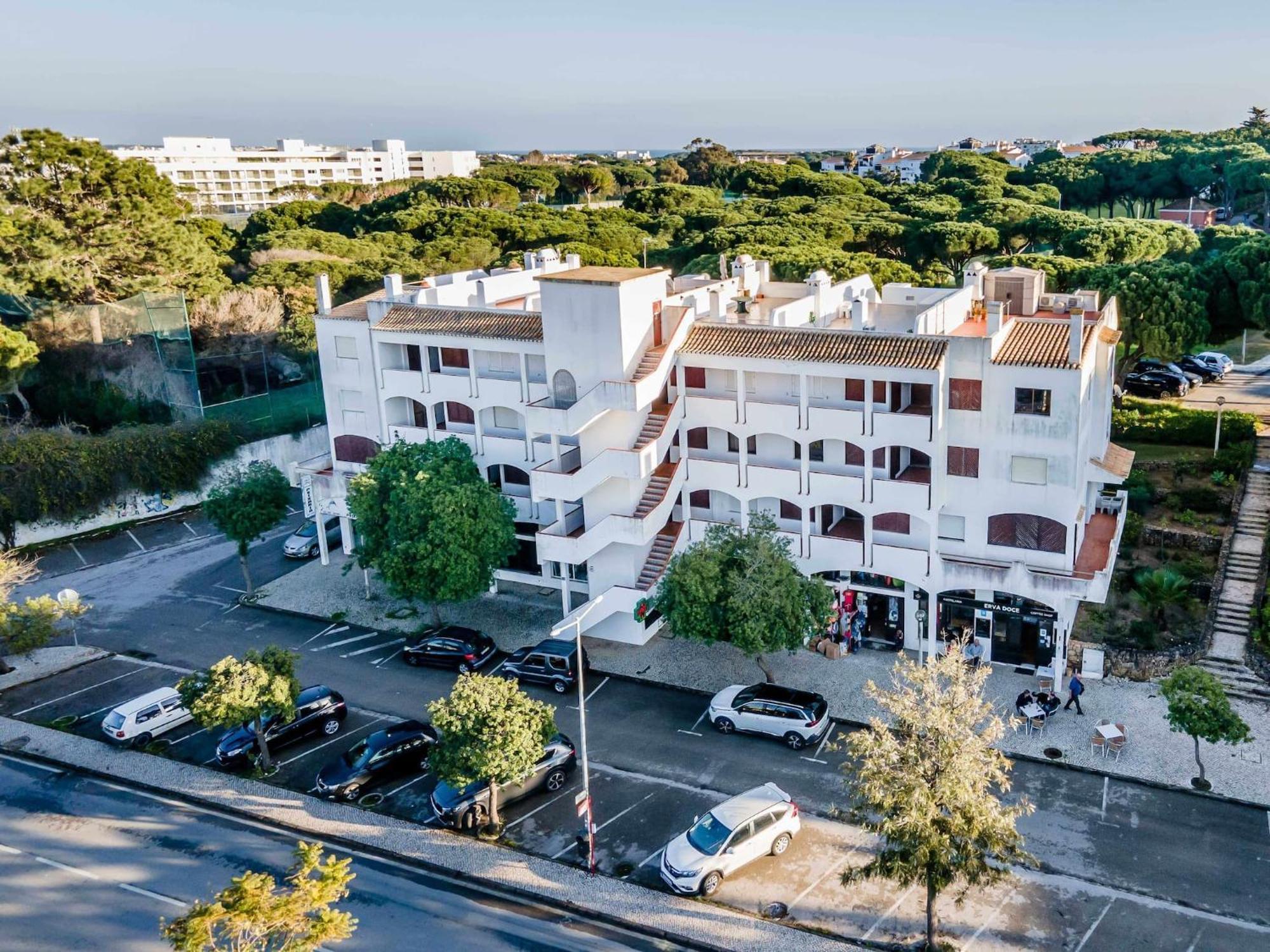 Casa Falesia T2 - Garden View - 5 Min From The Beach - Wifi Olhos de Agua  Exterior photo